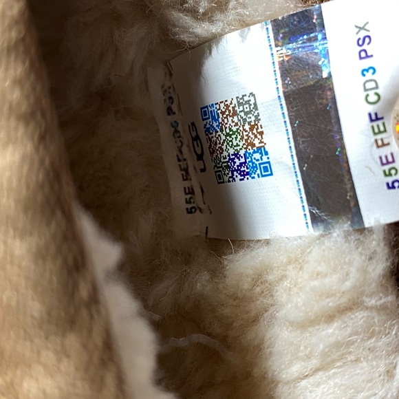 UGG Classic Ultra Mini Platform Boots Chestnut RETAIL $170 - Picture 8 of 15